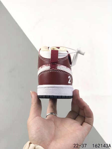 Air Jordan 1 Mid 1代 2023全新高幫潮流文化籃球板鞋童鞋