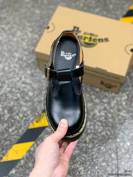 Dr.Martens 2022新款 馬丁醫生粗獷裝備系列牛皮女款低幫馬丁靴