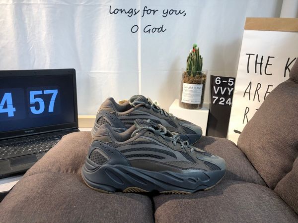 Adidas Yeezy Boost 700 V2 2021新款 侃爺椰子高彈巴斯夫大顆粒緩震爆米花男女款慢跑鞋