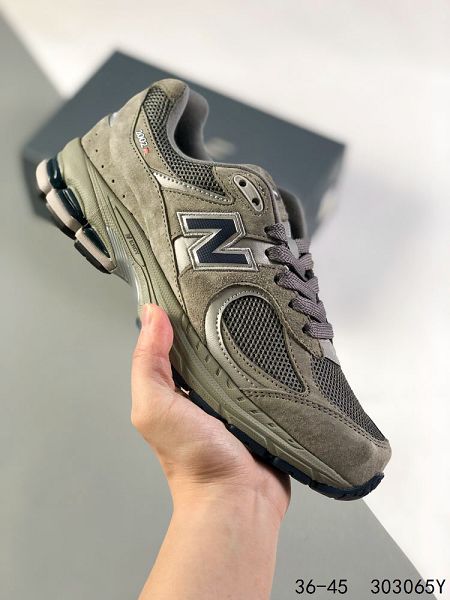 NB2002 balance 2002系列軍綠色 情侶鞋 跑步鞋 