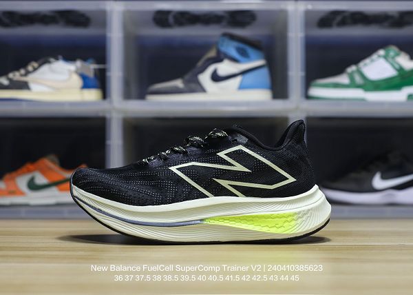 New Balance FuelCell SuperComp Trainer V2 系列超輕量化低幫休閒運動慢跑鞋情侶鞋