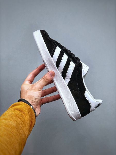 Adidas Originals Gazelle 2022新款 羚羊系列男女款低幫運動板鞋