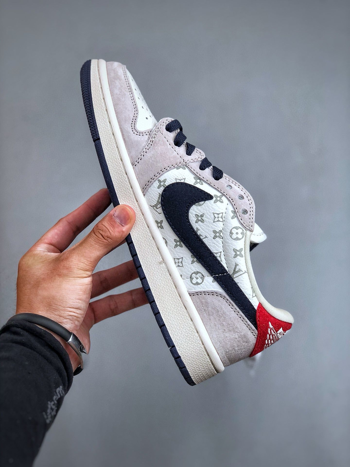 Travis Scott x Fragment Design x Jordan Air Jordan 1 Low OG SP 2024最新情侶款籃球鞋